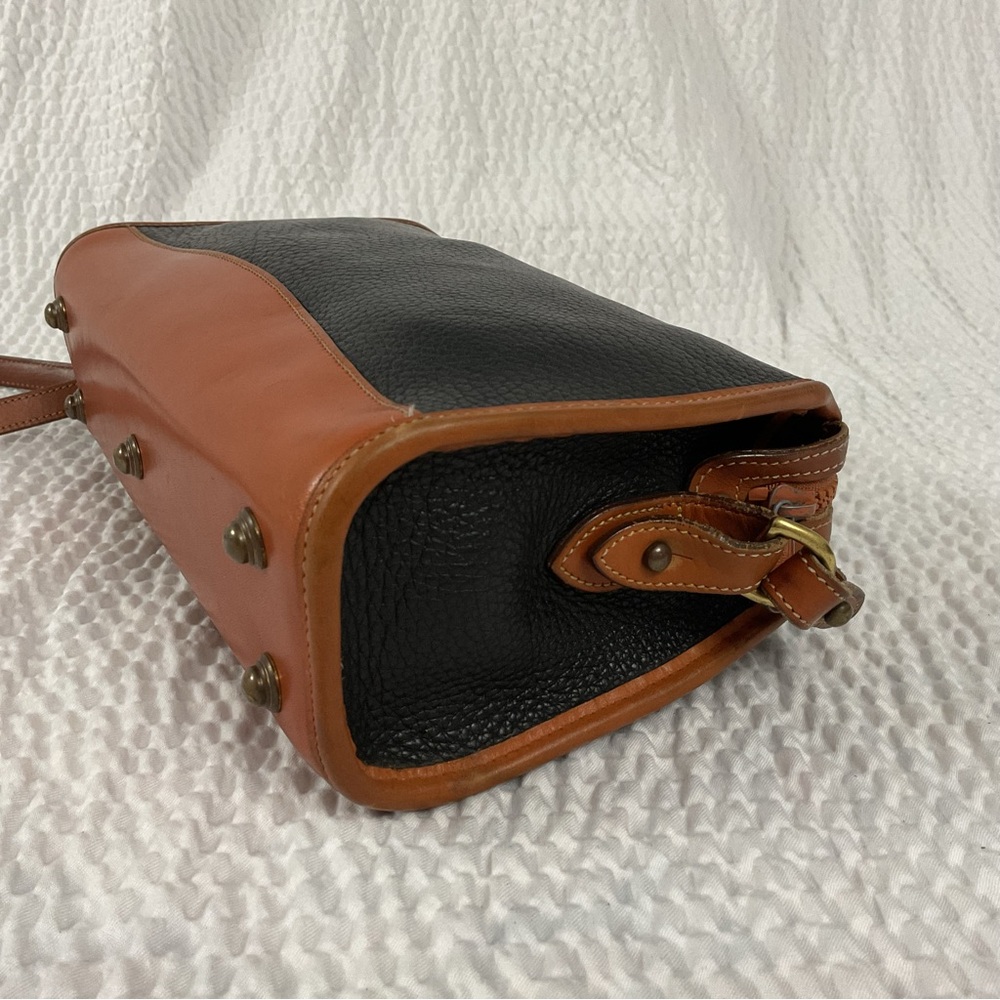 Vintage Dooney & Bourke Black & Tan  Crossbody Bag - Picture 7 of 12